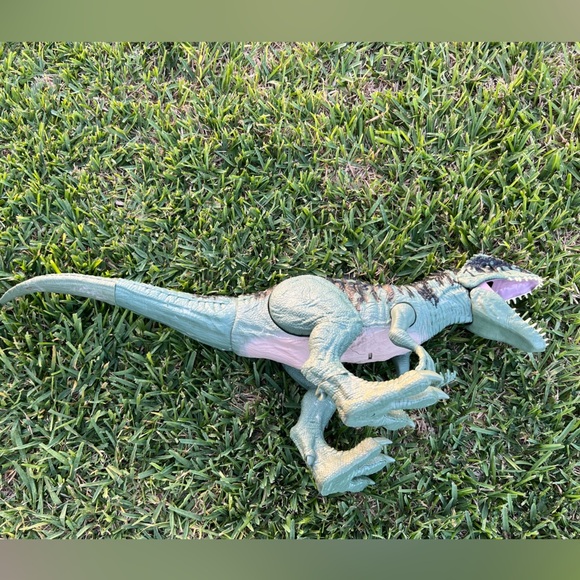 Jurassic Park Giganotosaurus - Picture 6 of 14